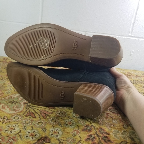 Ugg Kingsburg booties black suede heeled ankle boots - Picture 9 of 11